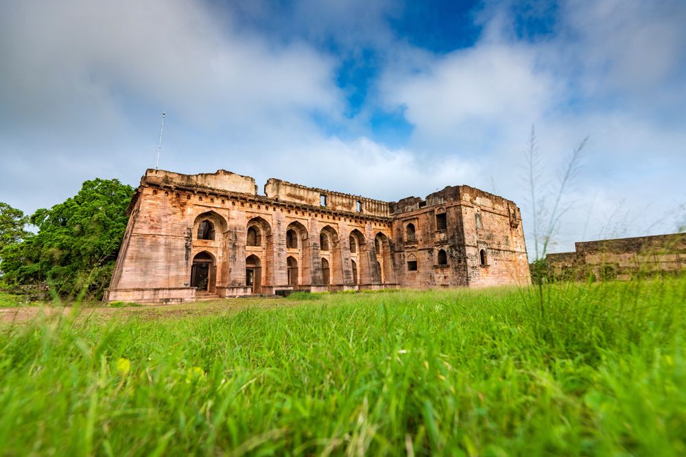 Hindola Mahal Mandu Madhya Pradesh